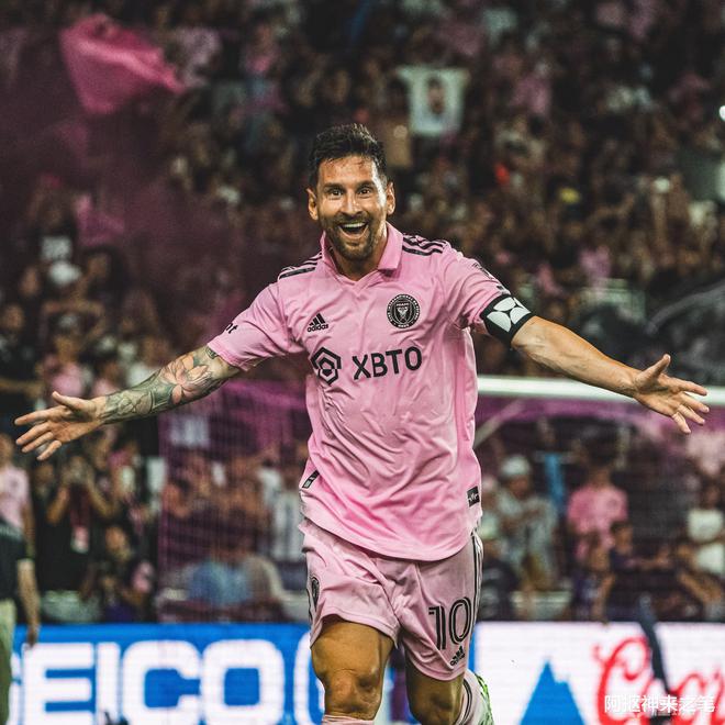 [英超]红军主场多点开花，领跑英超榜首